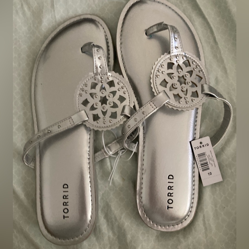 Medallion T-Strap Sandal (WW)